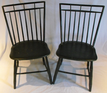 Pair Massachusetts Windsor Side Chairs; Boston, Massachusetts.  Circa 1810. 